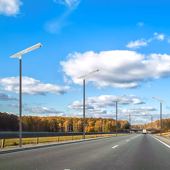 Illuminazione stradale solare a LED ad alta potenza certificata CE RoHS 30W 40W 60W 70W 80W 100W 120W con palo HDG